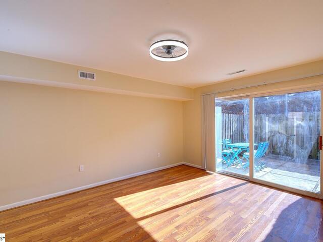 Photo of 2530 E North Street