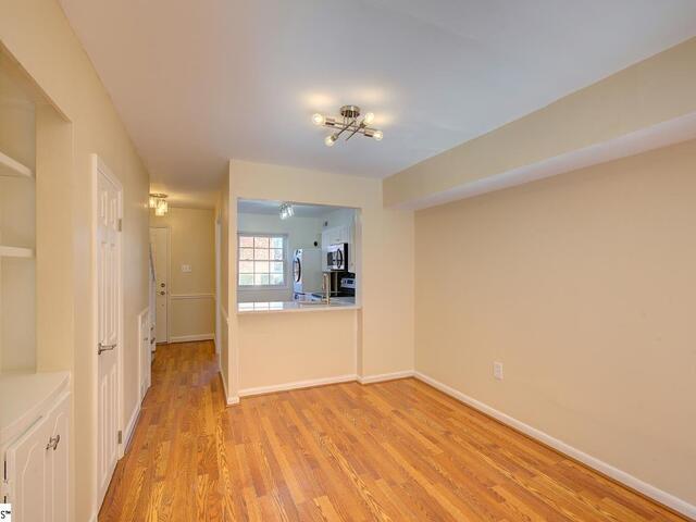 Photo of 2530 E North Street