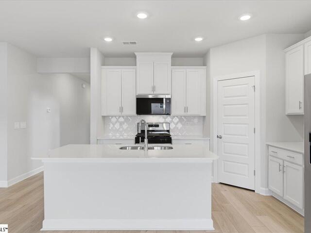 Photo of 608 Hollybank Street
