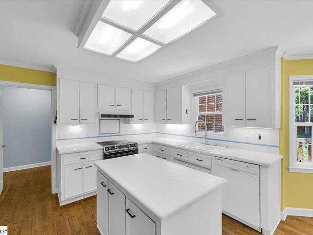 Photo of 203 Autumn Road Photo of 203 Autumn Road