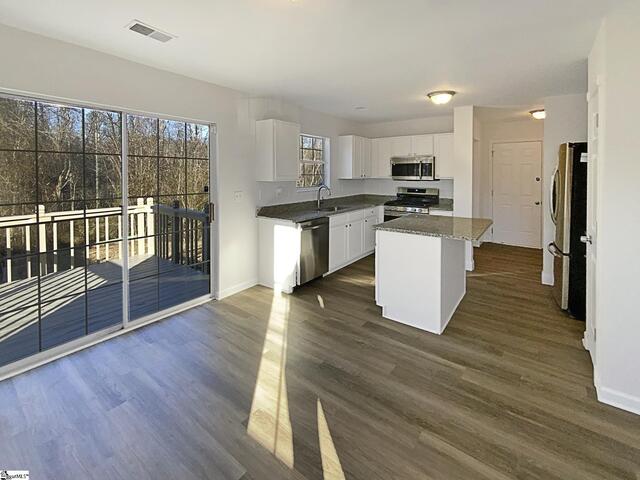 Photo of 107 Hampton Ridge Drive