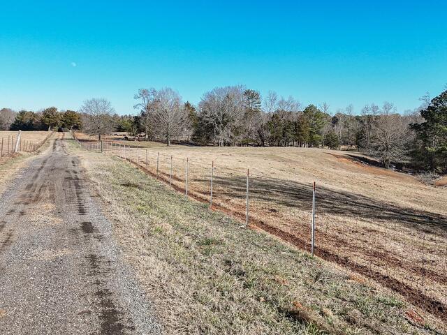 Photo of 414 Giggle Drive