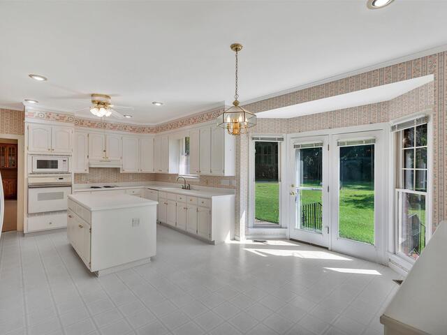 Photo of 1000 Meadow Lane