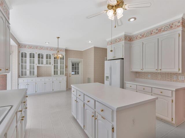 Photo of 1000 Meadow Lane