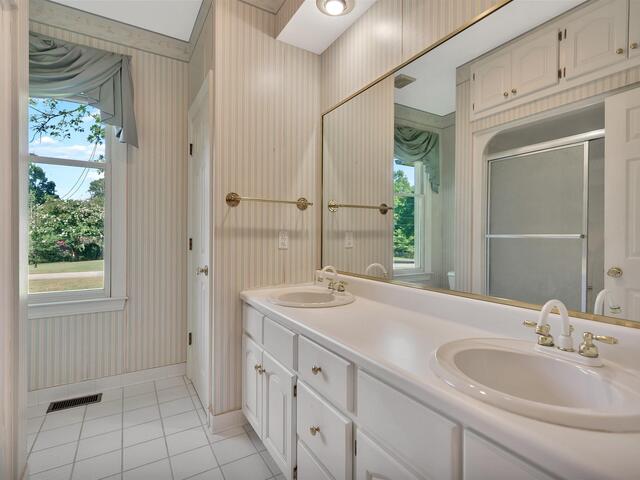 Photo of 1000 Meadow Lane