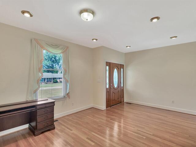 Photo of 1000 Meadow Lane