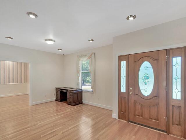 Photo of 1000 Meadow Lane