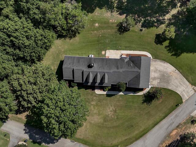 Photo of 1000 Meadow Lane