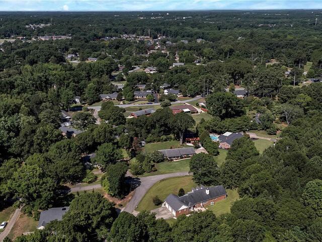 Photo of 1000 Meadow Lane