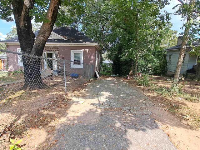Photo of 2 C Street