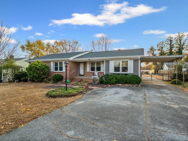 Photo of 404 Reeves Drive