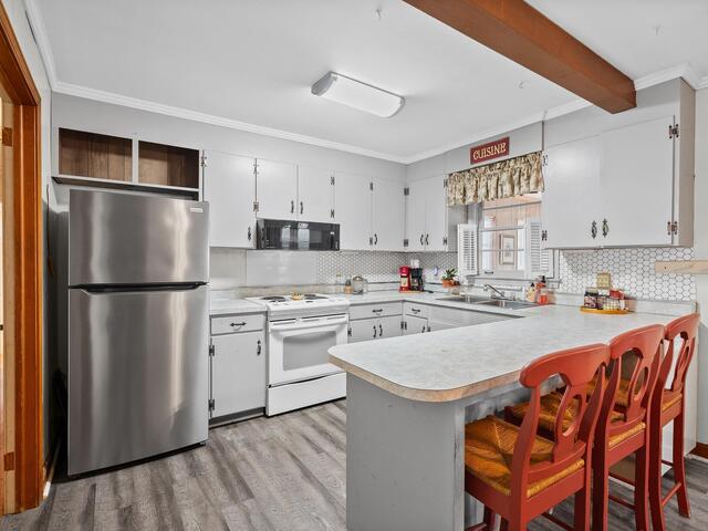 Photo of 404 Reeves Drive