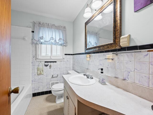 Photo of 404 Reeves Drive