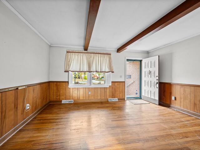 Photo of 404 Reeves Drive