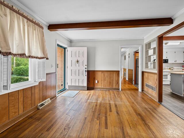 Photo of 404 Reeves Drive