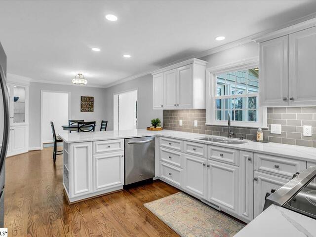 Photo of 400 Stone Ridge Road