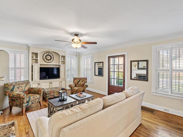 Photo of 604 Crescent Avenue