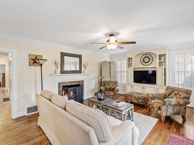 Photo of 604 Crescent Avenue