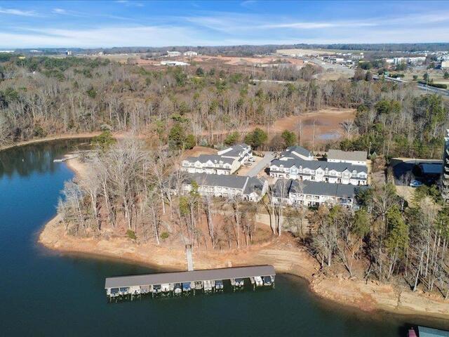 Photo of 207 Nautique Court