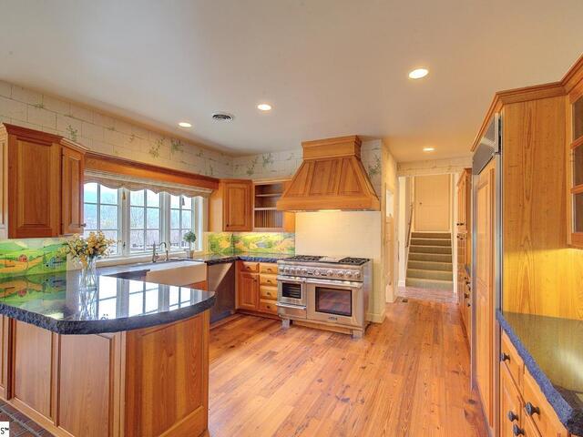 Photo of 21 Eagle Rock Road