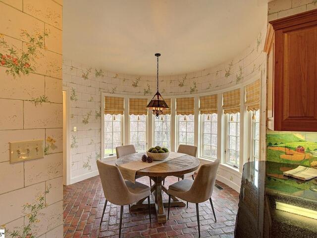 Photo of 21 Eagle Rock Road