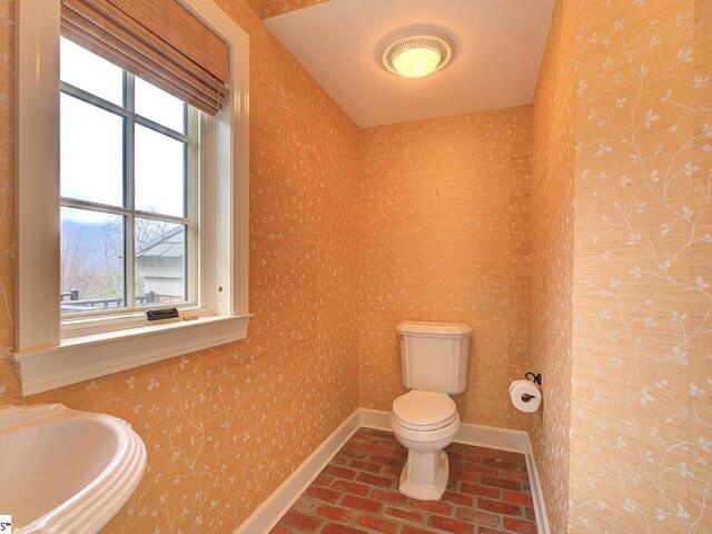 Photo of 21 Eagle Rock Road