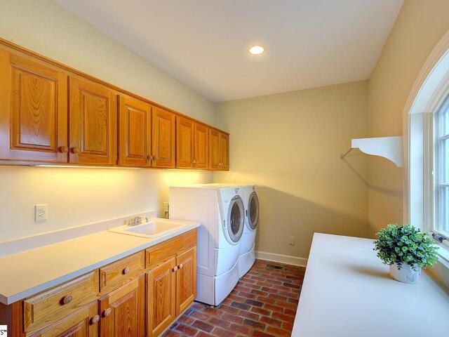 Photo of 21 Eagle Rock Road