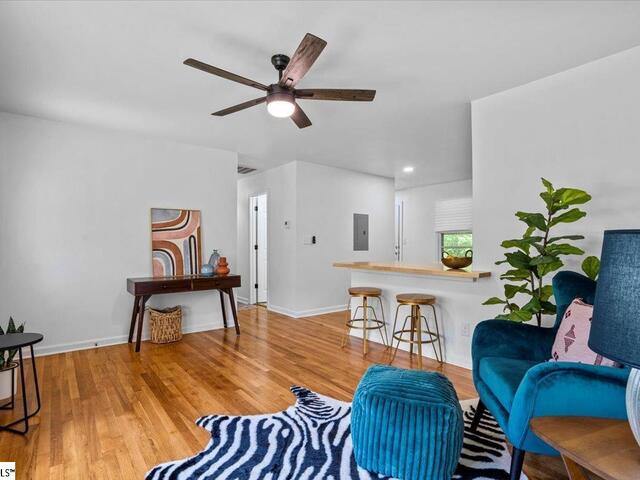 Photo of 310 Skyline Road