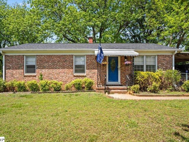 Photo of 310 Skyline Road