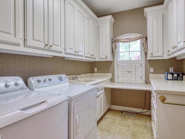 Photo of 234 N Lake Emory Drive
