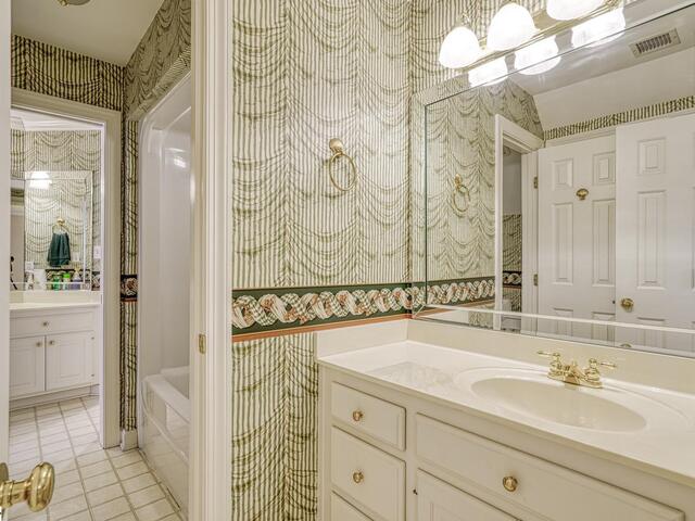 Photo of 234 N Lake Emory Drive