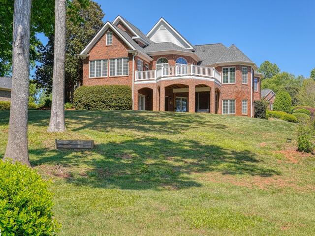 Photo of 234 N Lake Emory Drive