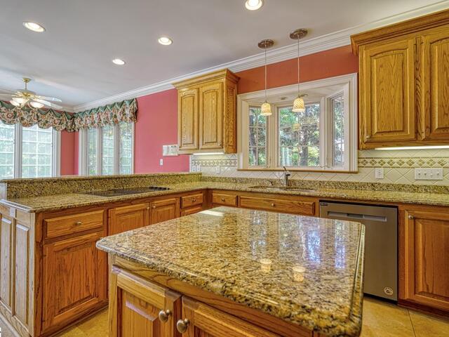 Photo of 234 N Lake Emory Drive