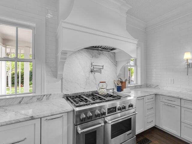 Photo of 109 W Curtis Street
