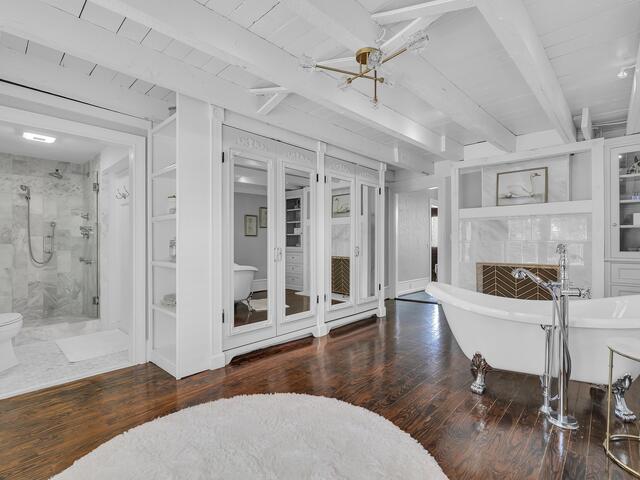 Photo of 109 W Curtis Street