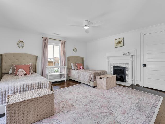 Photo of 109 W Curtis Street