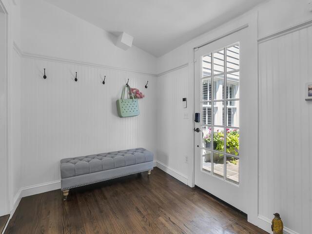 Photo of 109 W Curtis Street