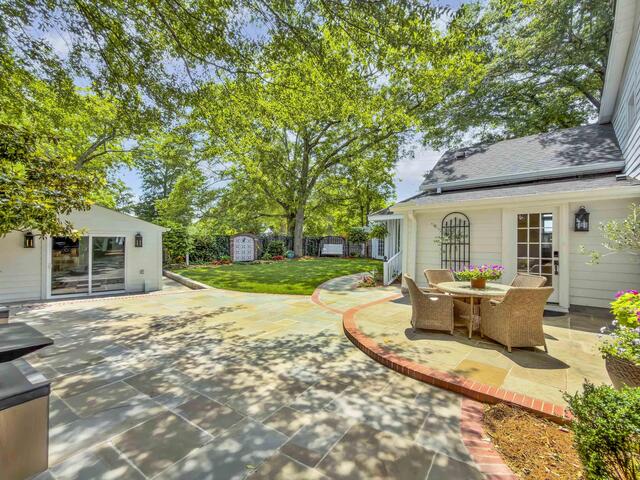 Photo of 109 W Curtis Street