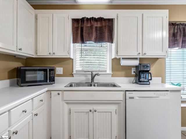 Photo of 101 Jamestown Court