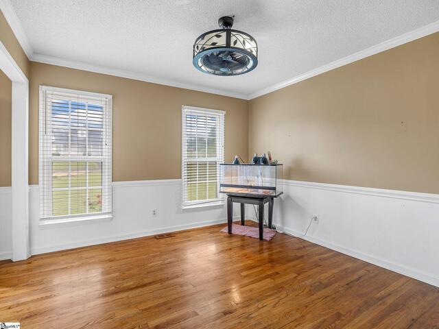 Photo of 101 Jamestown Court