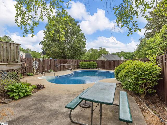 Photo of 101 Jamestown Court