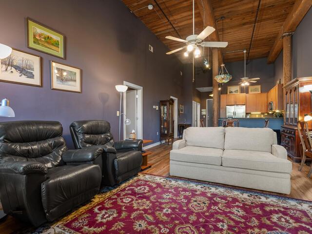 Photo of 400 Mills Avenue