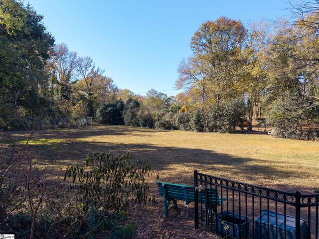 Photo of 400 Mills Avenue
