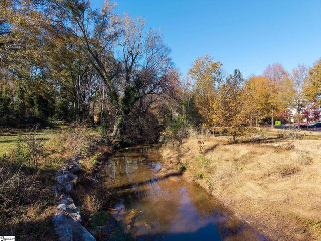 Photo of 400 Mills Avenue