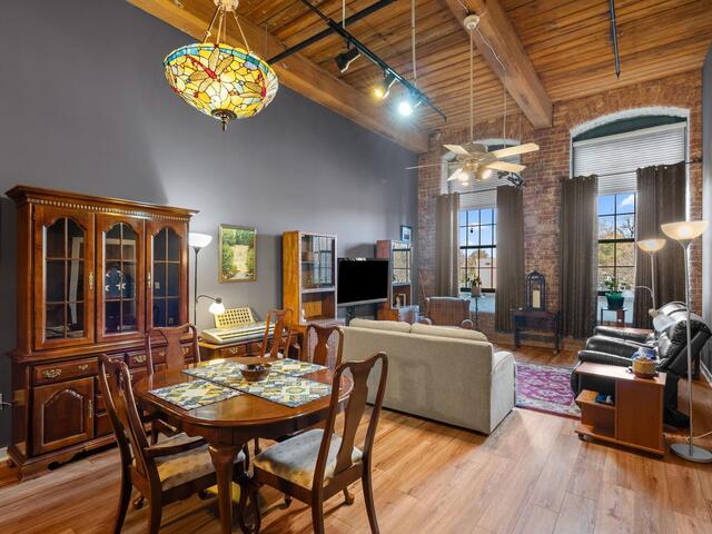Photo of 400 Mills Avenue