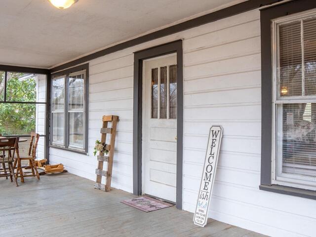 Photo of 105 Grant Street