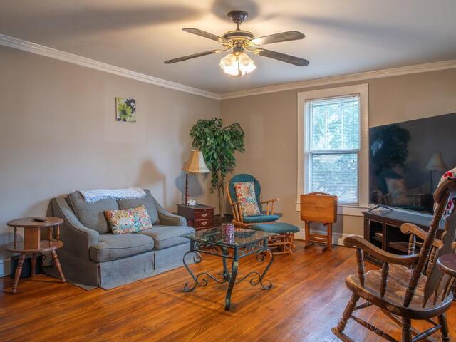 Photo of 105 Grant Street