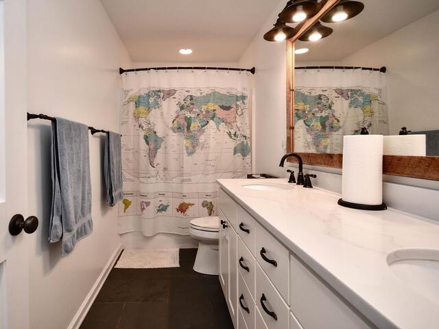 Photo of 215 Riverside Drive