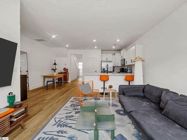 Photo of 476 Mill Park Way