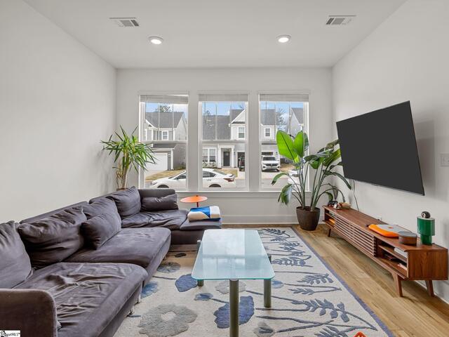Photo of 476 Mill Park Way